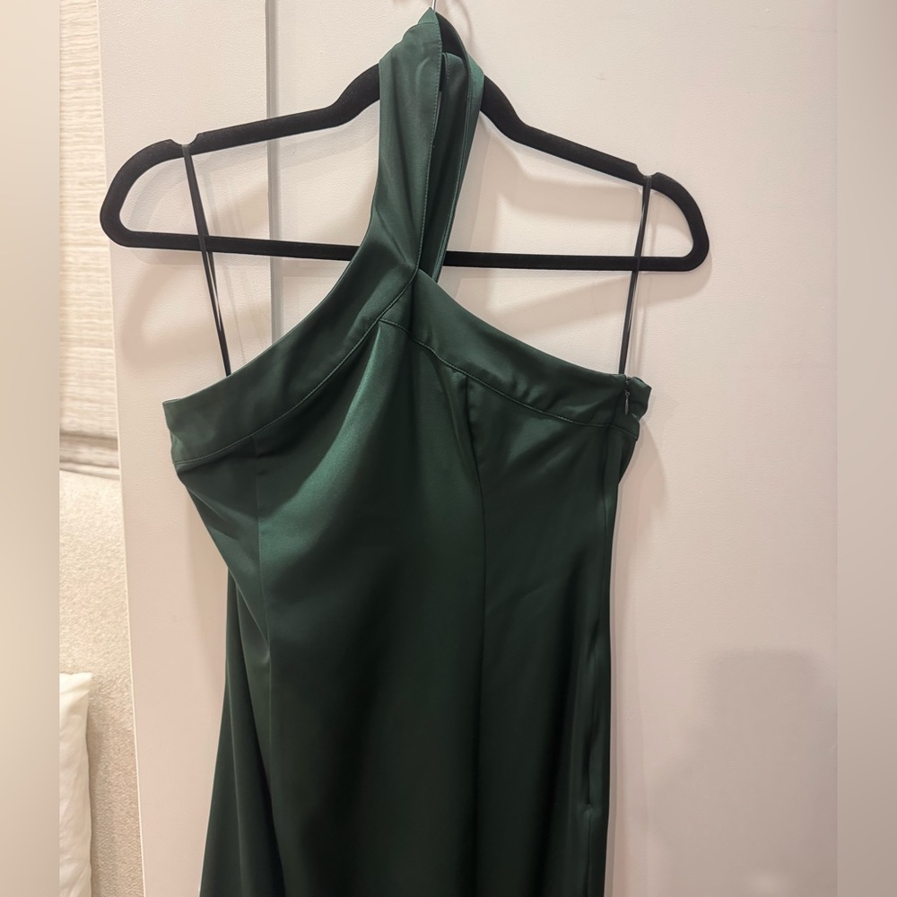 NBD ‘Evan Gown’ in EMERALD GREEN - Picture 4 of 5
